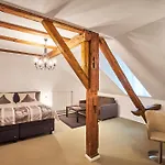 Hotel Schloss - Schenke Tunzenberg Mengkofen