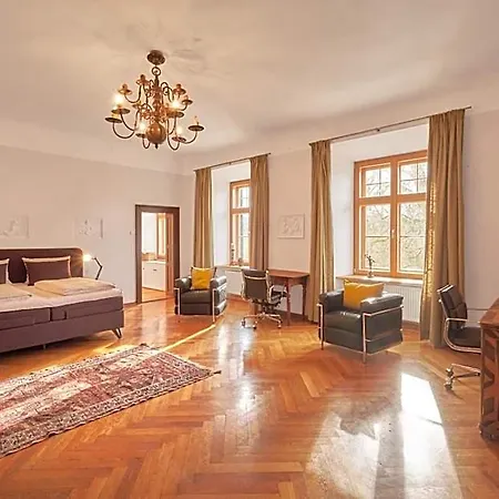 Hotel Schloss - Schenke Tunzenberg